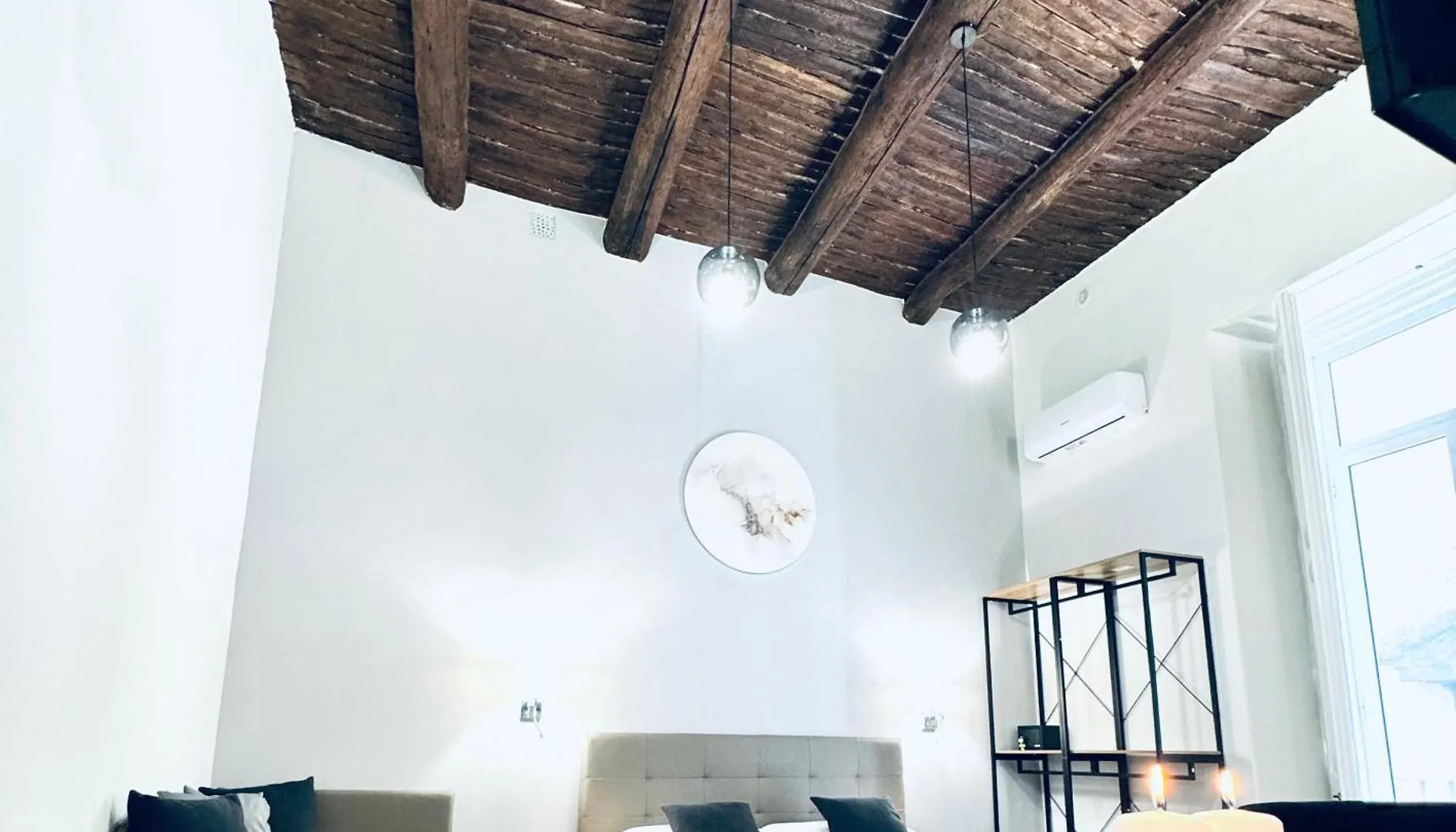 Miluar Relais - Donnaregina Bed & Breakfast Naples
