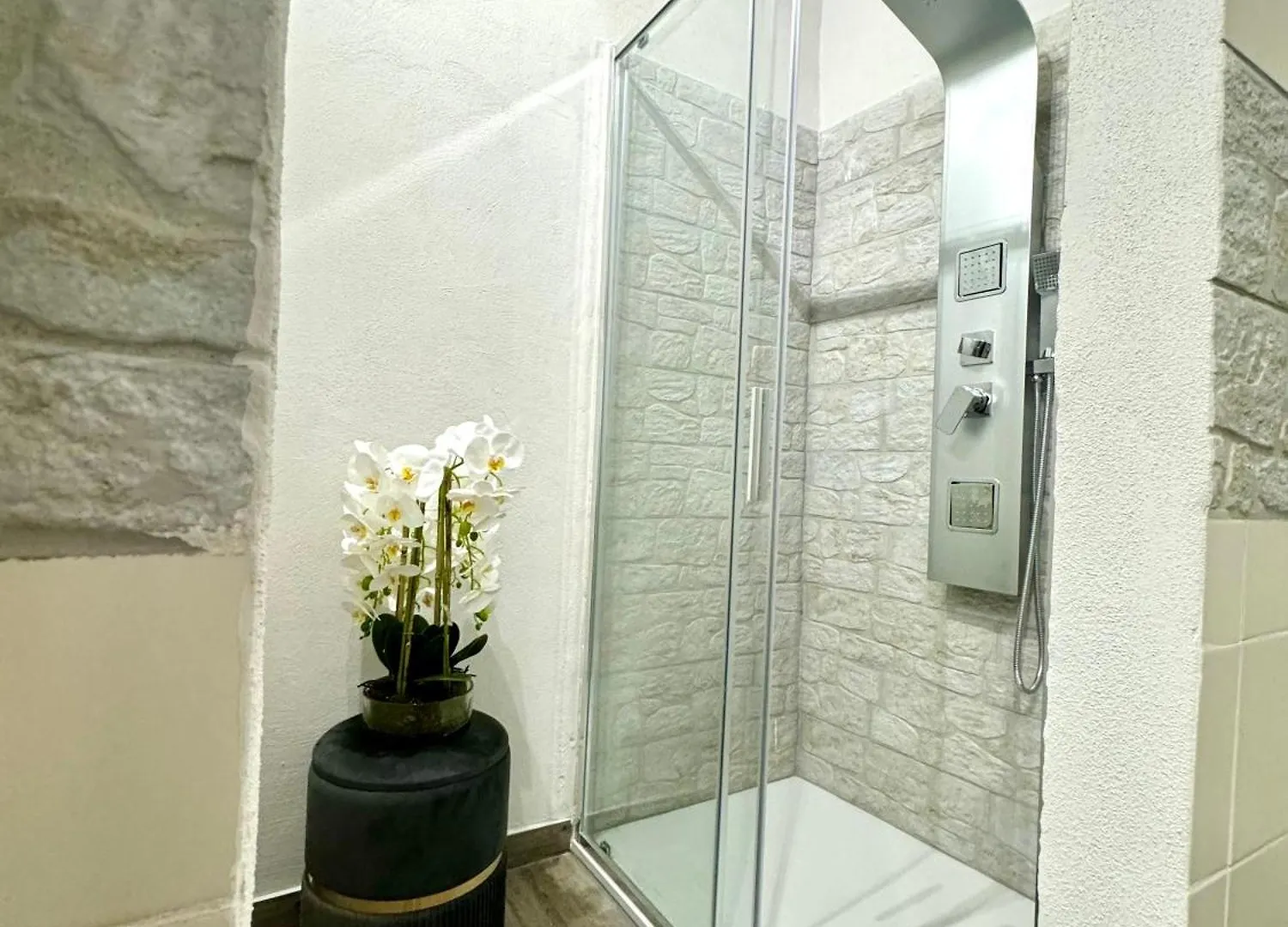 Miluar Relais - Donnaregina Bed & Breakfast Naples